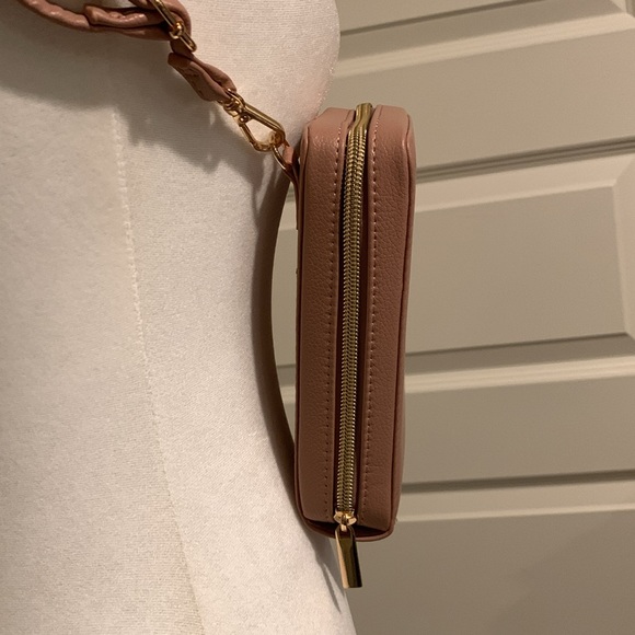 Women’s Soft Pink Crossbody Purse - New Without Tags - Picture 4 of 16